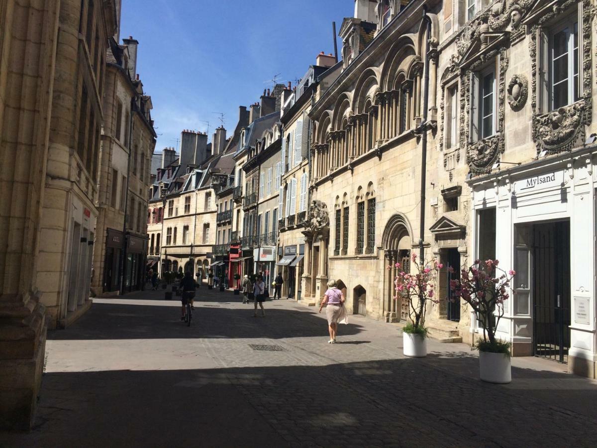 Gite Bons Amis Dijon Buitenkant foto